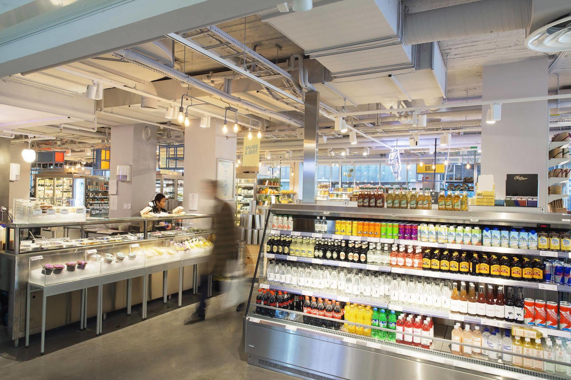 Hotelli With Urban Deli