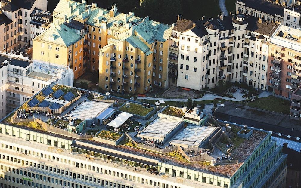 Hotel With Urban Deli 4*